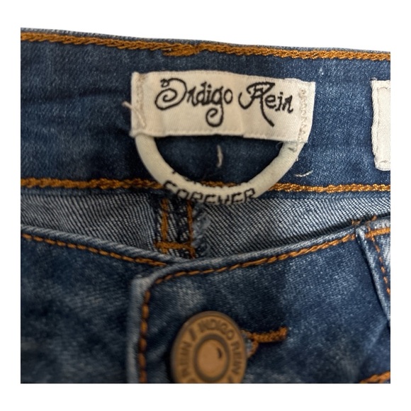 Indigo Rein Forever Distressed Blue Denim Shorts Size 5 - Picture 3 of 4